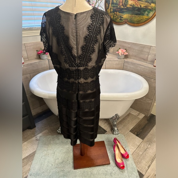 Pristine JS Collection Black with Cream Underlay Petite Gorgeous Dress - Picture 8 of 9